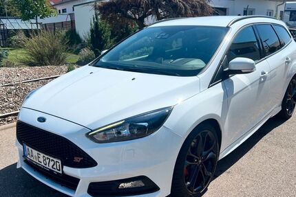 Ford Focus 63.000 km 17.000 &euro; Ruppertshofen bei Schwäbisch Gmünd 73577