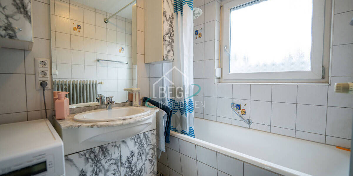 Mehrfamilienhaus, Wohnhaus Durlangen - 7 Zimmer, 190 m&sup2;, 320.000&euro; | Angebot:26657321