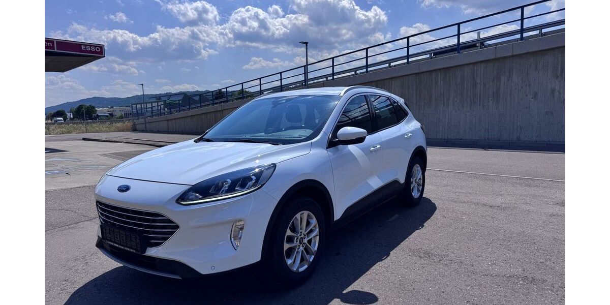 Ford Kuga 117.000 km 16.600 &euro; Essingen­­­ 73457