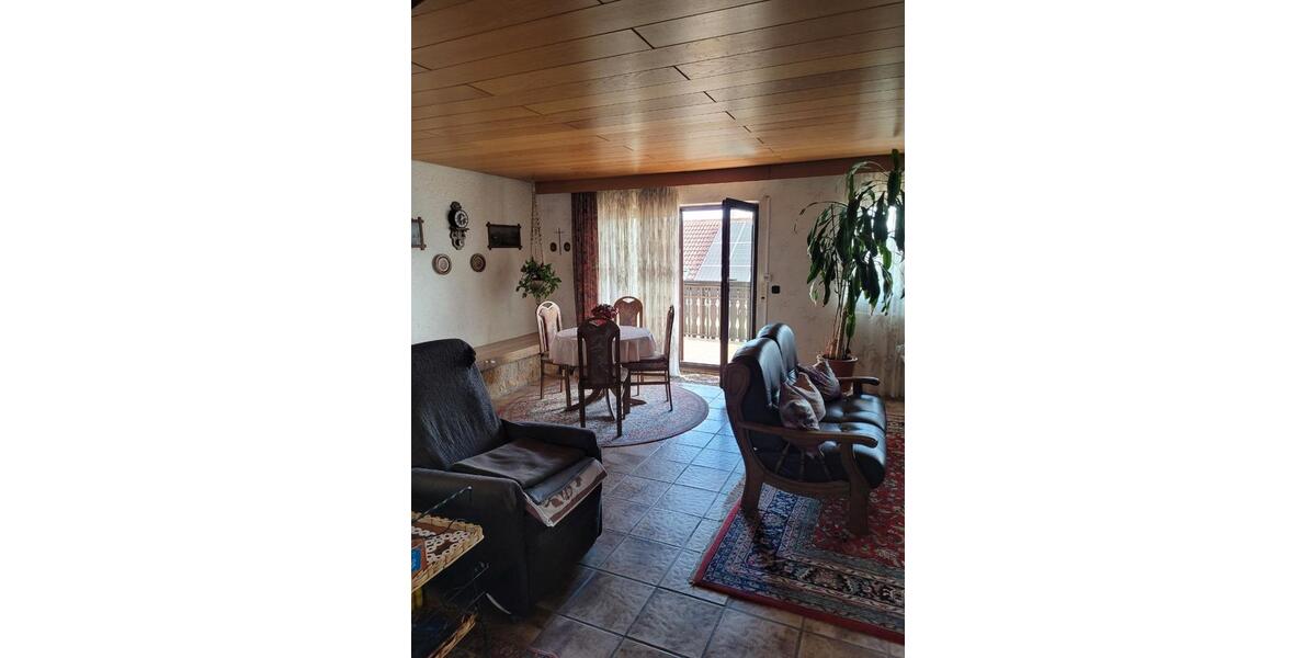 Etagenwohnung Aalen Dewangen - 5 Zimmer, 132 m&sup2;, 349.000&euro; | Angebot:27261700