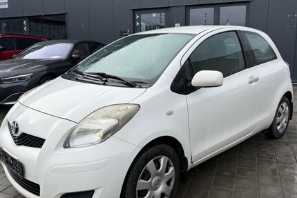 Toyota Yaris 122.000 km 2.900 &euro; Aalen-Essingen 73457