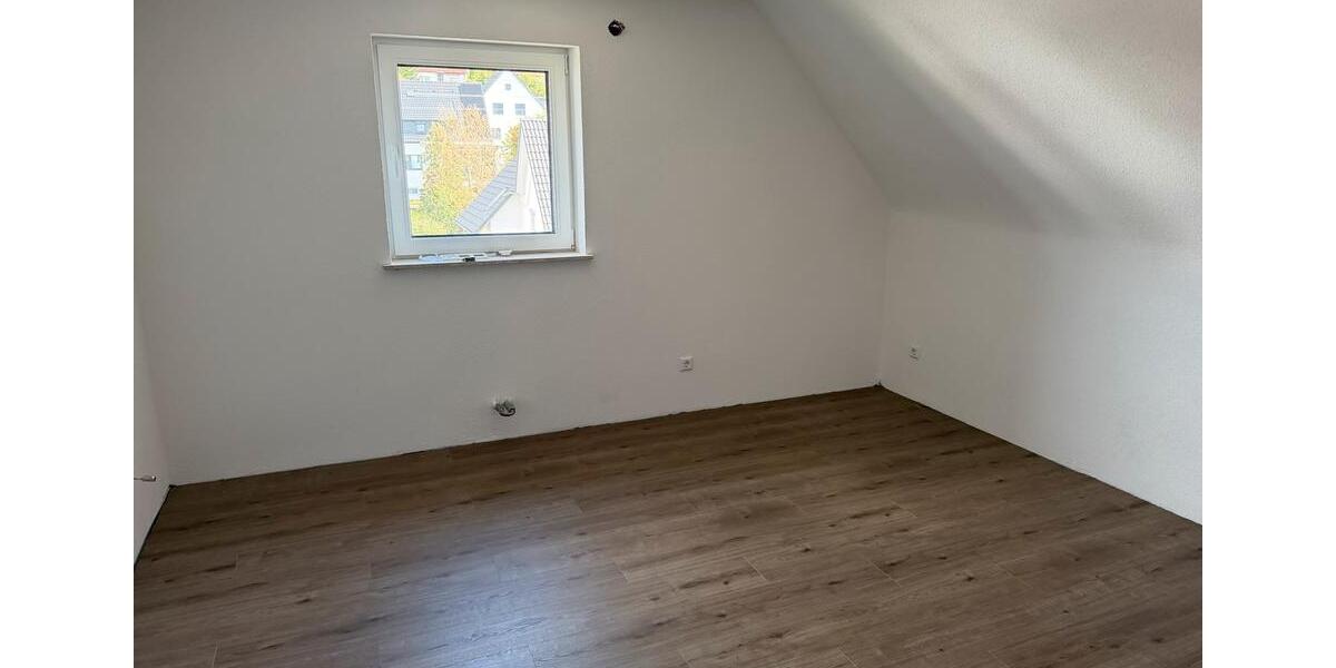Dachgeschoßwohnung Aalen Attenhofen - 2.5 Zimmer, 46 m&sup2;, 700&euro; | Angebot:27595942