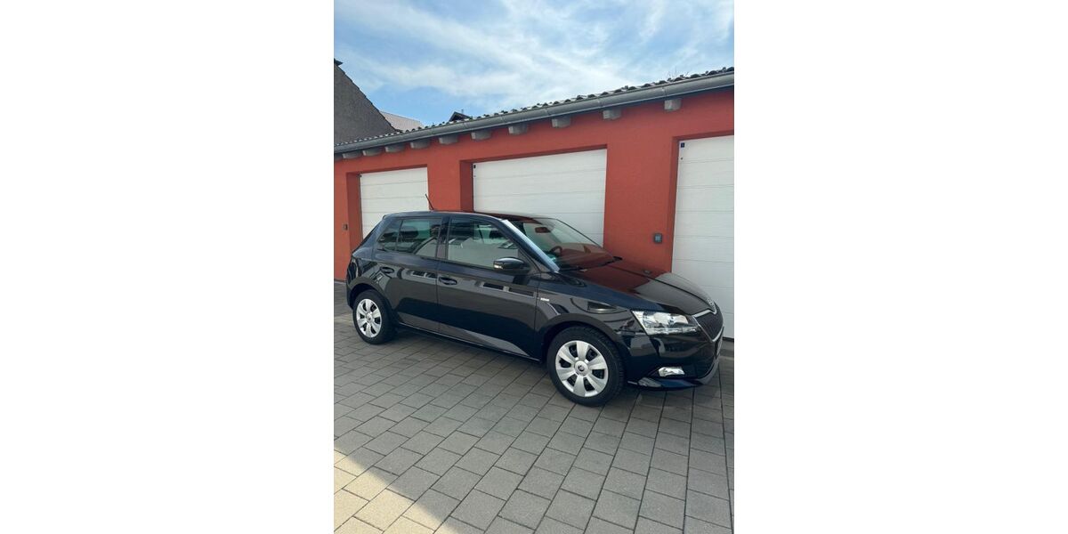 Skoda Fabia 33.600 km 14.700 &euro; Heidenheim 89520