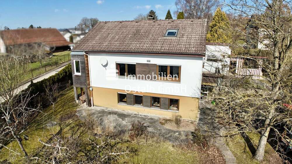 Einfamilienhaus Ellwangen - 6 Zimmer, 150 m&sup2;, 399.000&euro; | Angebot:25879355