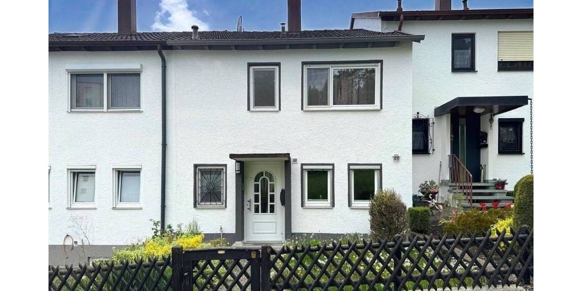 Reihenmittelhaus Heidenheim Innenstadt - 4 Zimmer, 122 m&sup2;, 299.000&euro; | Angebot:25686065