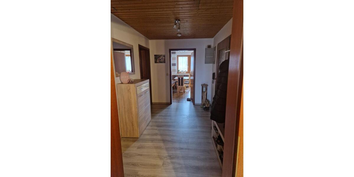 Dachgeschoßwohnung Bopfingen - 2.5 Zimmer, 80 m&sup2;, 650&euro; | Angebot:26035416