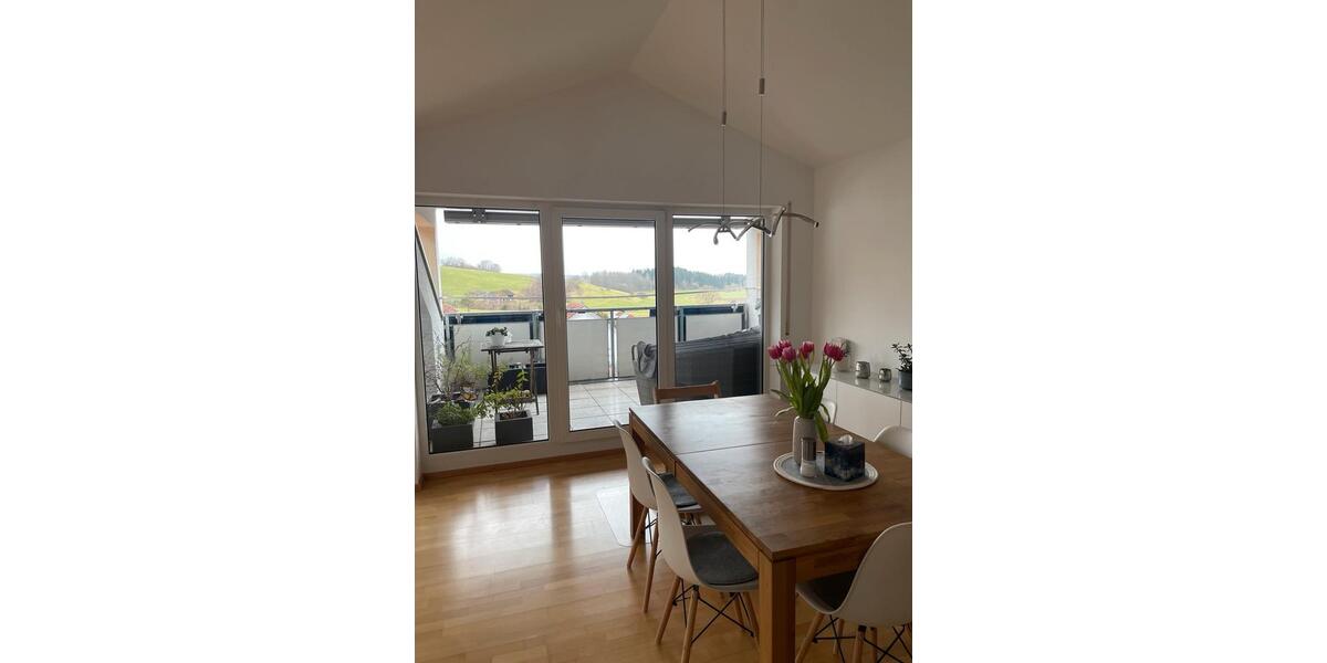 Dachgeschoßwohnung Donzdorf - 4.5 Zimmer, 125 m&sup2;, 1.350&euro; | Angebot:25415767