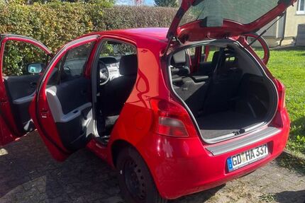 Toyota Yaris 155.000 km 2.300 &euro; Schwäbisch Gmünd 73527