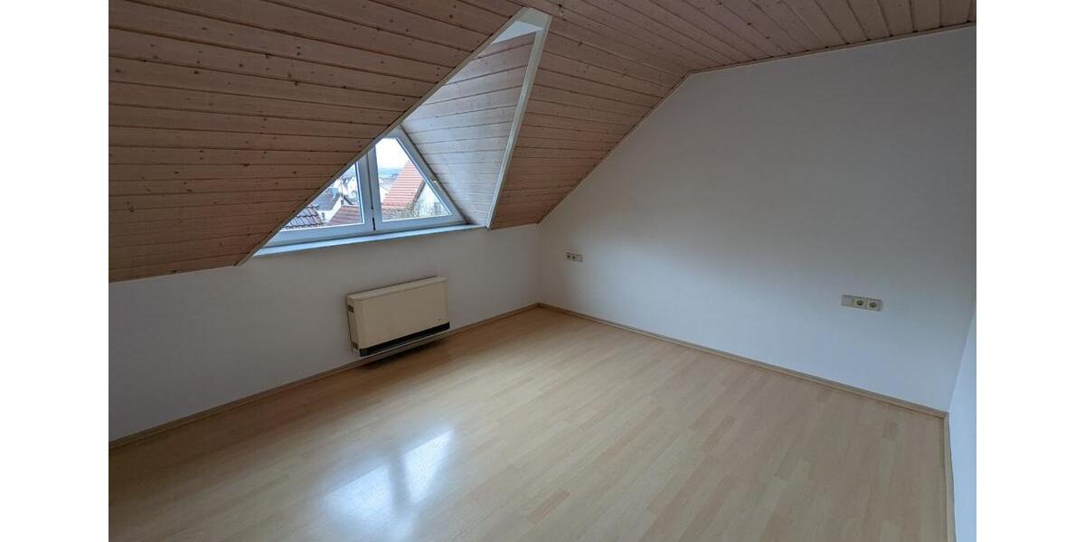 Dachgeschoßwohnung Bopfingen - 3.5 Zimmer, 79 m&sup2;, 570&euro; | Angebot:25792722