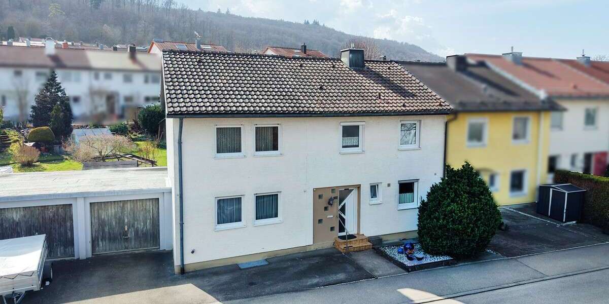 Einfamilienhaus Aalen Unterkochen - 7 Zimmer, 141 m&sup2;, 349.000&euro; | Angebot:25986642