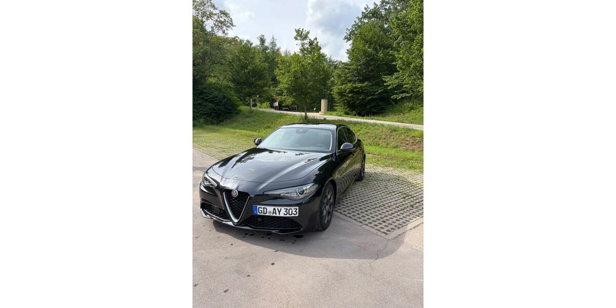 Alfa Romeo Giulia 95.000 km 16.700 &euro; Schwäbisch Gmünd 73525