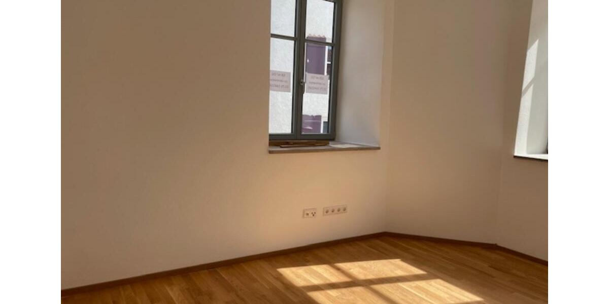 Erdgeschoßwohnung Nördlingen - 3.5 Zimmer, 105 m&sup2;, 1.260&euro; | Angebot:25790633