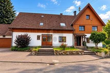 WOHNEN + MIETEINNAHMEN: HAUS MIT 3 WOHNEINHEITEN - Haus Jagstzell | Angebot:27590339