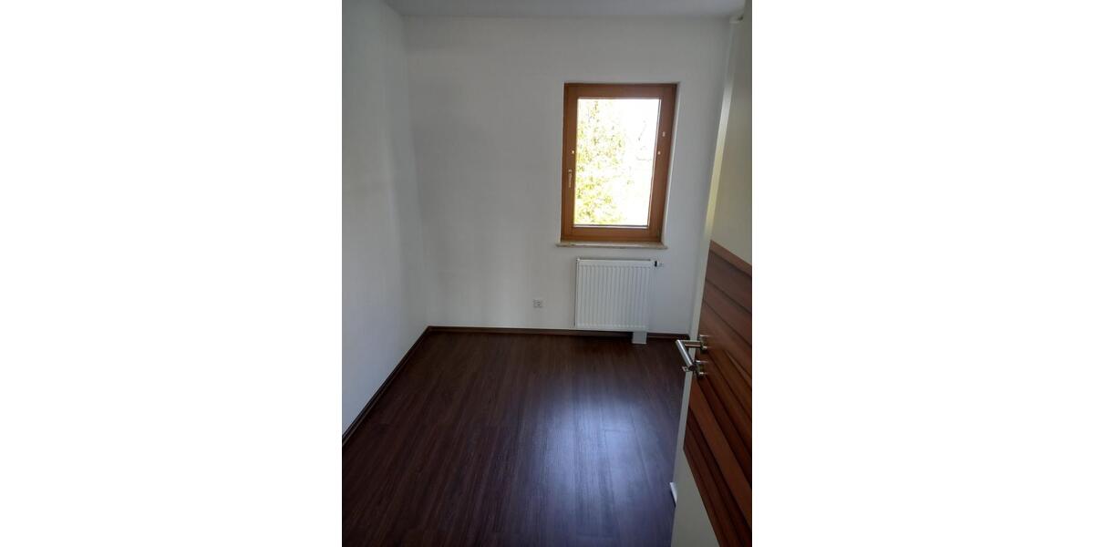 Etagenwohnung Gaildorf - 3 Zimmer, 72 m&sup2;, 235.000&euro; | Angebot:26973320