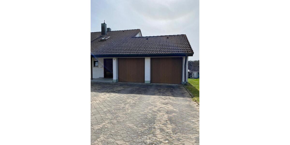 Erdgeschoßwohnung Rosenberg - 5.5 Zimmer, 142 m&sup2;, 1.200&euro; | Angebot:25944180