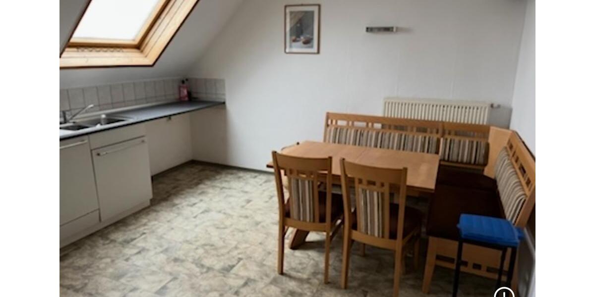 Dachgeschoßwohnung Schwäbisch Gmünd - 5 Zimmer, 150 m&sup2;, 1.000&euro; | Angebot:25053814