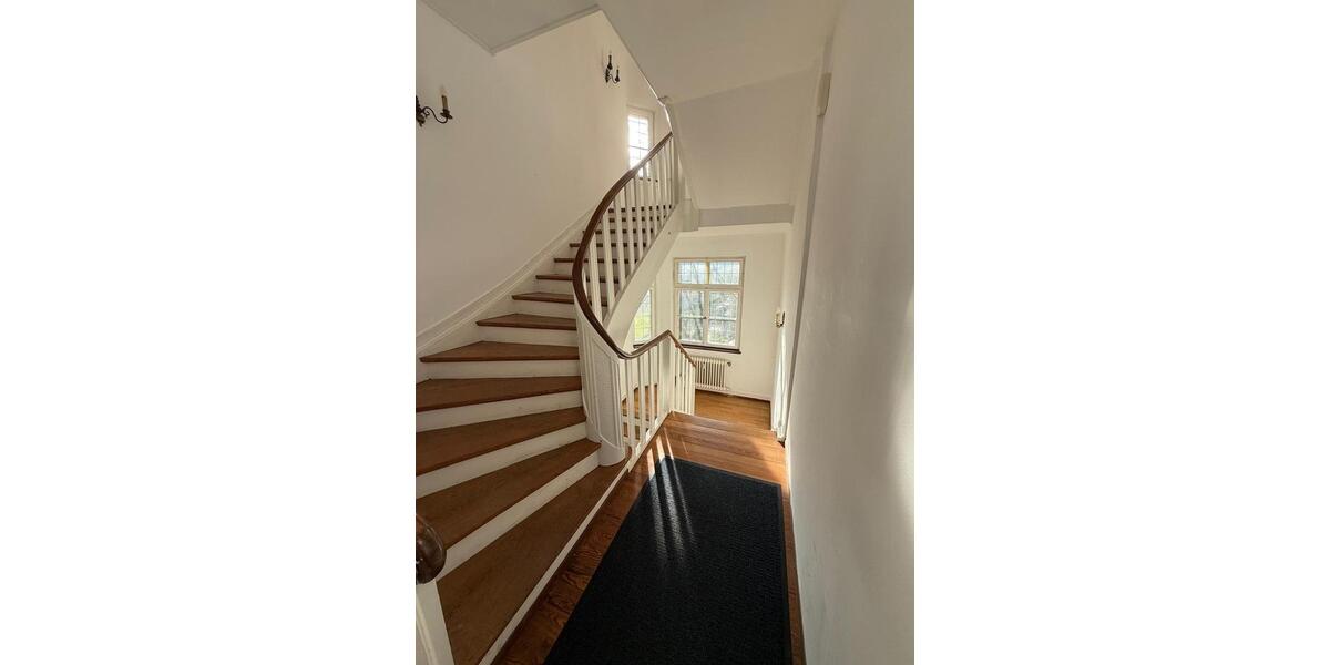 Dachgeschoßwohnung Ellwangen (Jagst) - 3.5 Zimmer, 81 m&sup2;, 900&euro; | Angebot:25552194