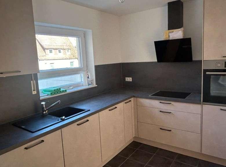 Etagenwohnung Oberkochen - 4.5 Zimmer, 103 m&sup2;, 1.200&euro; | Angebot:25887867