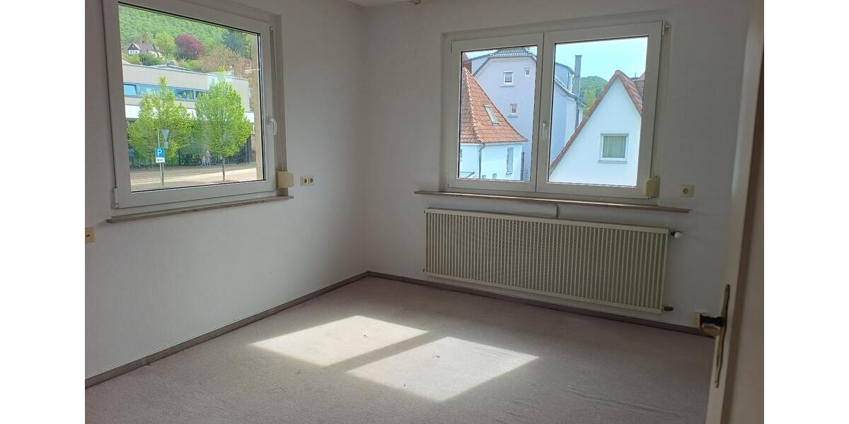 Einfamilienhaus Heubach - 7 Zimmer, 170 m&sup2;, 1.400&euro; | Angebot:26470233