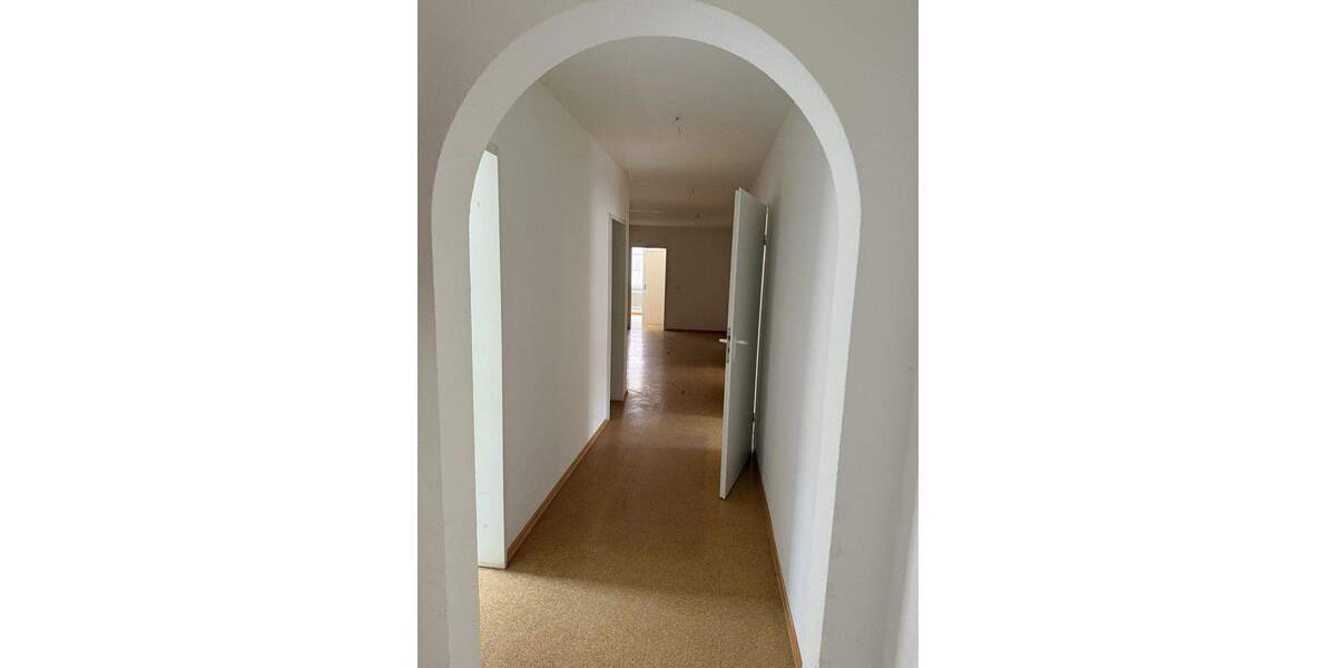 Etagenwohnung Ellwangen - 6 Zimmer, 136 m&sup2;, 1.360&euro; | Angebot:25657526