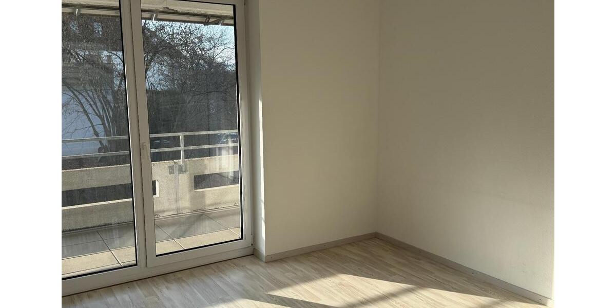 Etagenwohnung Hüttlingen - 3 Zimmer, 100 m&sup2;, 950&euro; | Angebot:25641317