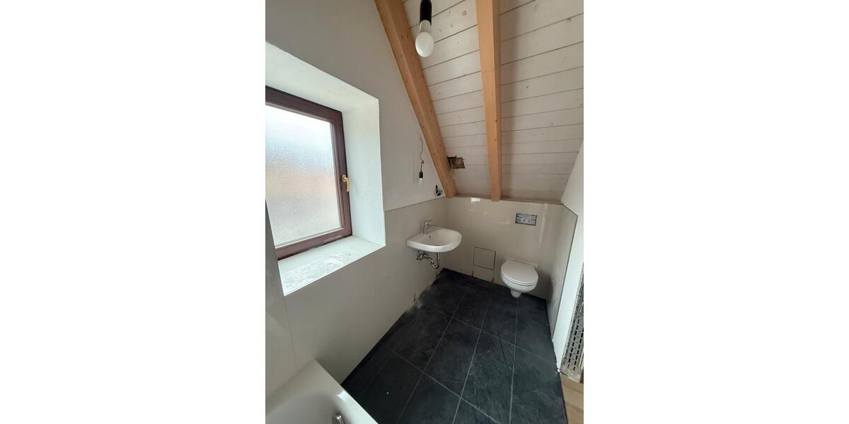 Dachgeschoßwohnung Aalen - 1 Zimmer, 60 m&sup2;, 750&euro; | Angebot:25446937