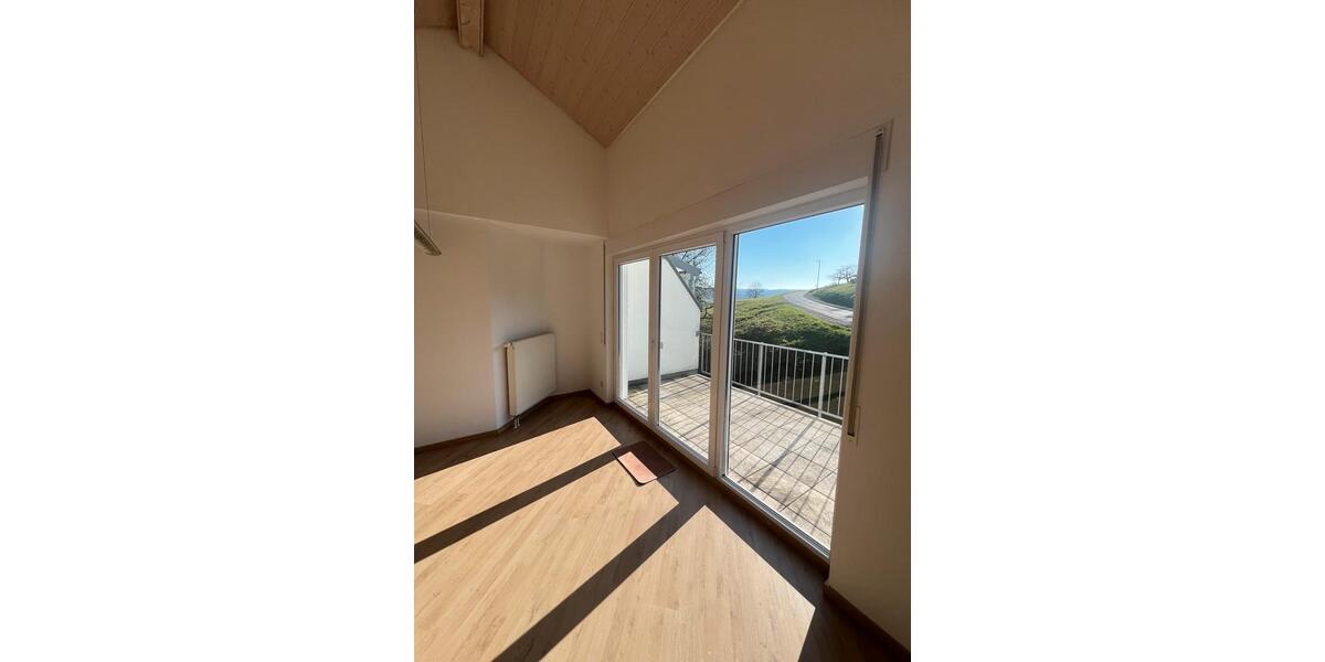 Dachgeschoßwohnung Lorch - 2 Zimmer, 60 m&sup2;, 660&euro; | Angebot:26007788