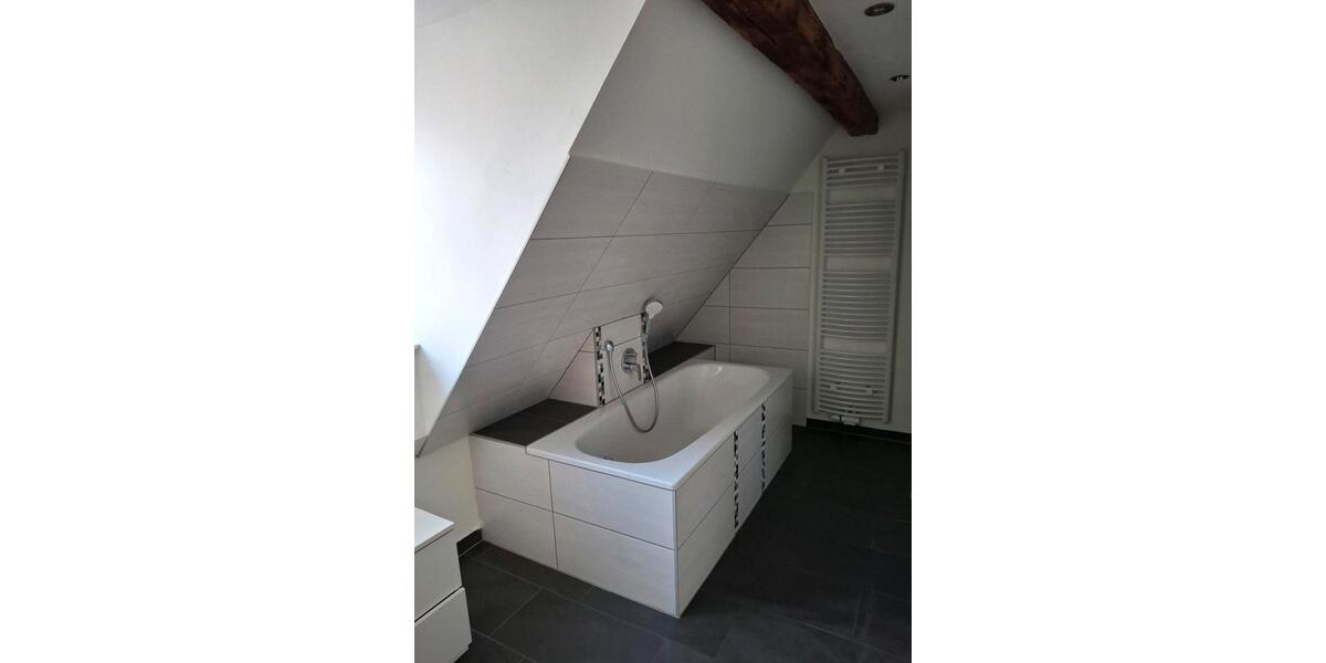 Dachgeschoßwohnung Nördlingen - 5 Zimmer, 110 m&sup2;, 1.250&euro; | Angebot:25382341