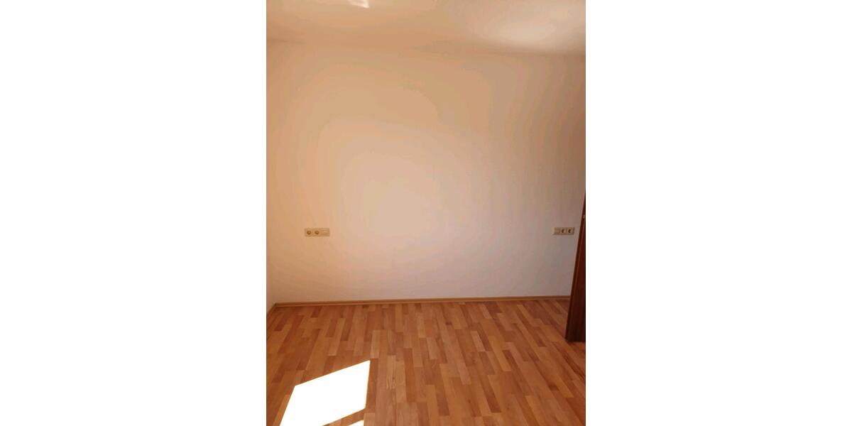 Erdgeschoßwohnung Täferrot - 2.5 Zimmer, 58 m&sup2;, 680&euro; | Angebot:26679222