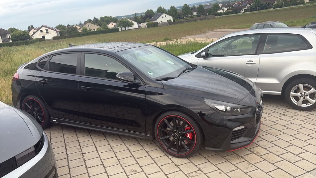 Hyundai i30 97.000 km 20.000 &euro; Pflaumloch 73469