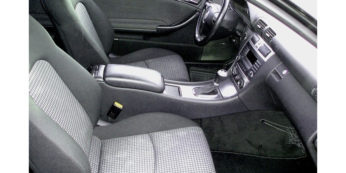 Mercedes-Benz Coupé 204.000 km 5.300 &euro; Heuchlingen 73572