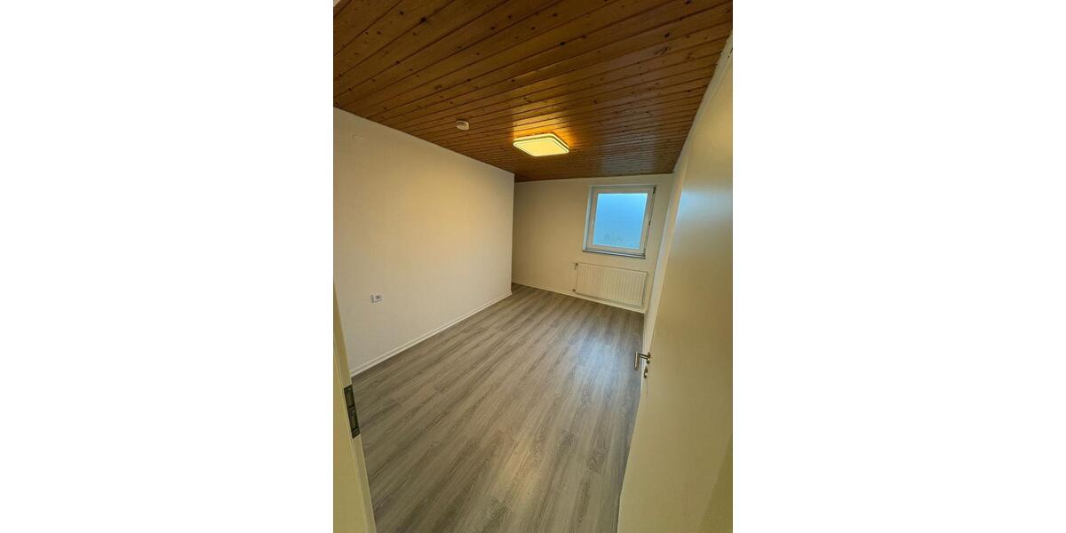 Erdgeschoßwohnung Bopfingen - 4 Zimmer, 110 m&sup2;, 950&euro; | Angebot:25860203