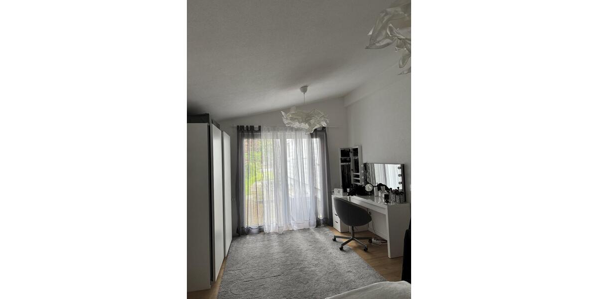 Erdgeschoßwohnung Aalen Ebnat - 4 Zimmer, 85 m&sup2;, 1.000&euro; | Angebot:26670375