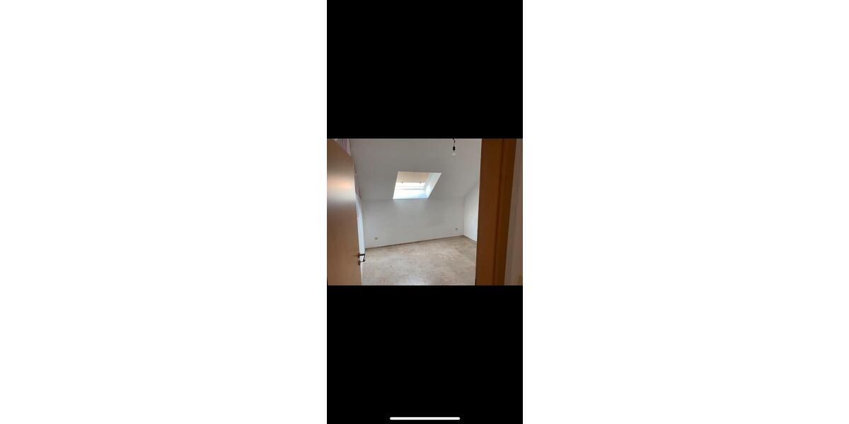 Dachgeschoßwohnung Schwäbisch Gmünd Bargau - 4 Zimmer, 90 m&sup2;, 1.100&euro; | Angebot:26041289