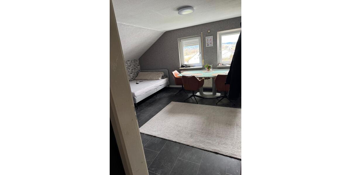 Dachgeschoßwohnung Gaildorf - 3 Zimmer, 66 m&sup2;, 650&euro; | Angebot:25973479