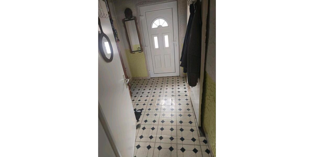 Einfamilienhaus Donzdorf - 4.5 Zimmer, 96 m&sup2;, 230.000&euro; | Angebot:27102004