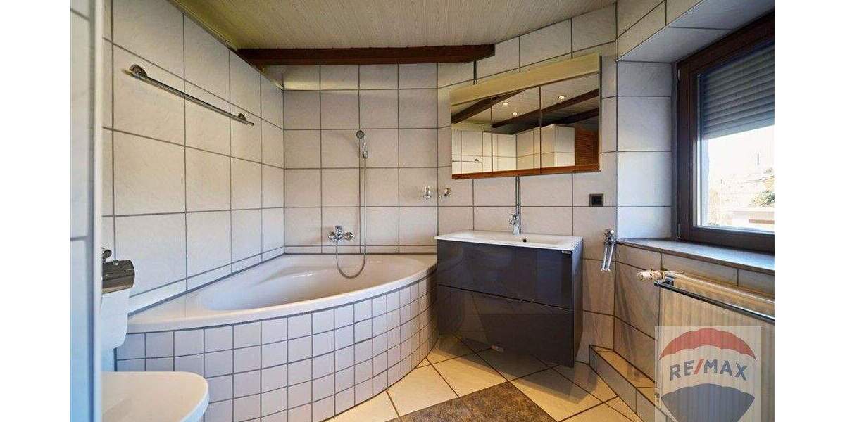 Einfamilienhaus Giengen Burgberg - 4 Zimmer, 127 m&sup2;, 320.000&euro; | Angebot:25771219