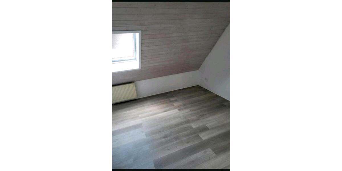 Dachgeschoßwohnung Gaildorf - 4 Zimmer, 90 m&sup2;, 210.000&euro; | Angebot:26592757