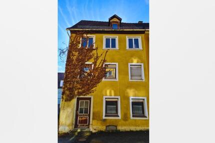 Haus Ellwangen (Jagst) - 6 Zimmer, 180 m&sup2;, 120.000&euro; | Angebot:27077214