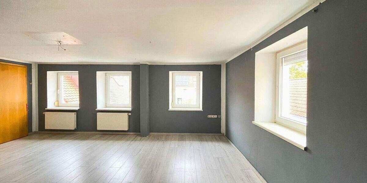 Einfamilienhaus Nördlingen Kleinerdlingen - 1 Zimmer, 287 m&sup2;, 320.000&euro; | Angebot:25678392