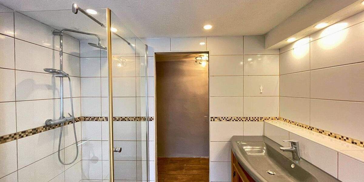 Einfamilienhaus Nördlingen Kleinerdlingen - 1 Zimmer, 287 m&sup2;, 320.000&euro; | Angebot:25678392