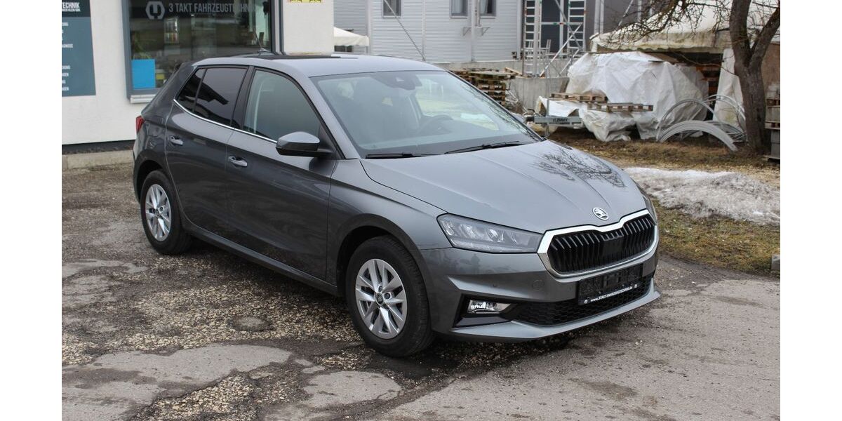 Skoda Fabia 13.400 km 21.190 &euro; Altheim (Alb) 89174