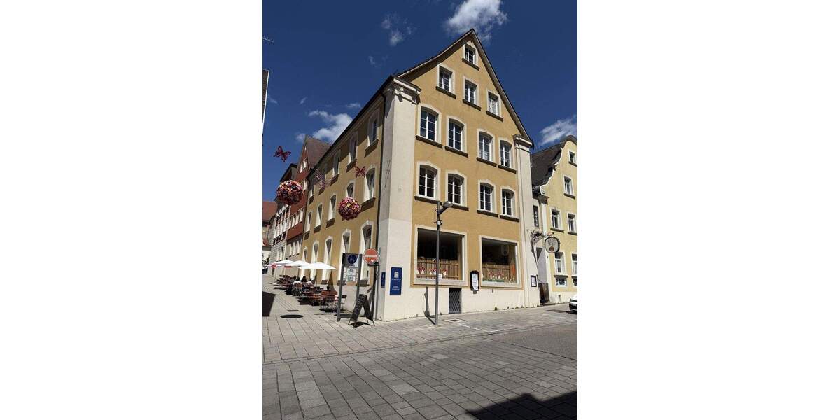 Etagenwohnung Ellwangen - 6 Zimmer, 136 m&sup2;, 1.360&euro; | Angebot:25657526