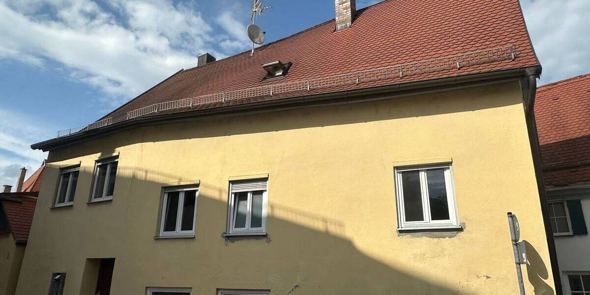 Etagenwohnung Nördlingen - 3 Zimmer, 75 m&sup2;, 750&euro; | Angebot:25741037