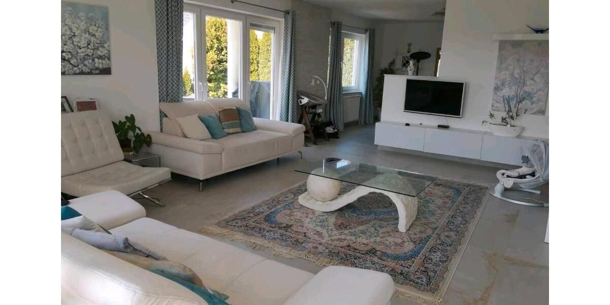 Einfamilienhaus Göggingen - 5 Zimmer, 228 m&sup2;, 2.200&euro; | Angebot:26041520