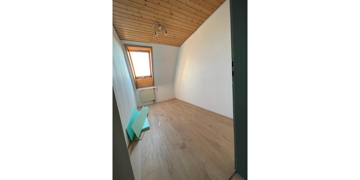 Einfamilienhaus Jagstzell - 7 Zimmer, 150 m&sup2;, 1.300&euro; | Angebot:25992350