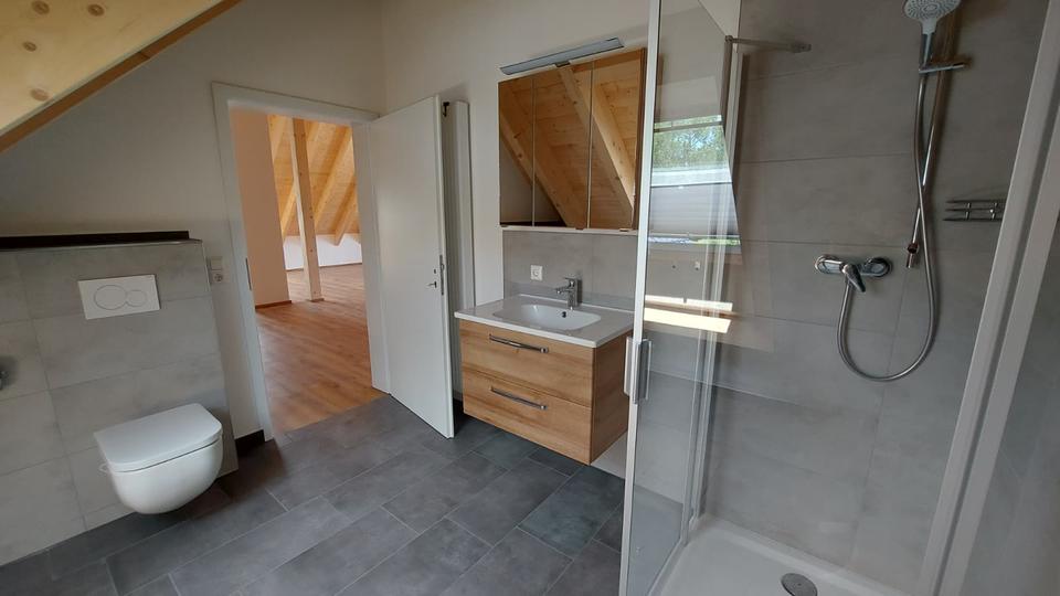 Dachgeschoßwohnung Bartholomä - 3.5 Zimmer, 100 m&sup2;, 950&euro; | Angebot:26625831