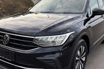 VW Tiguan 73.000 km 24.700 &euro; Essingen­­­ 73457