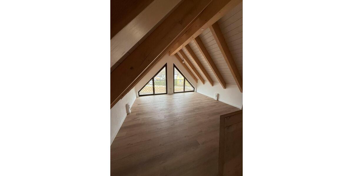 Dachgeschoßwohnung Aalen - 1 Zimmer, 60 m&sup2;, 750&euro; | Angebot:25446937