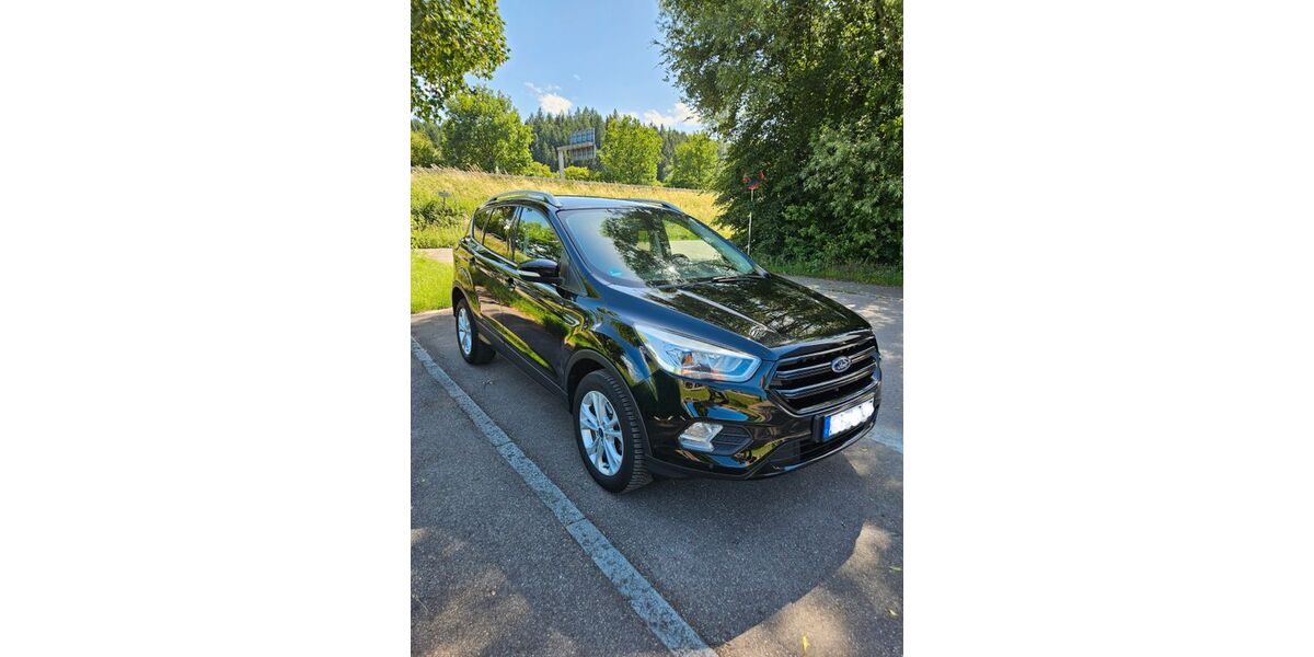 Ford Kuga 84.200 km 12.990 &euro; Schwäbisch Gmünd 73525